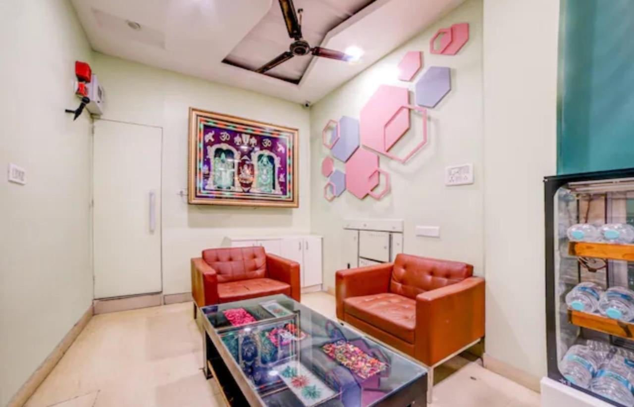 Hotel Nityaa Suites New Delhi Buitenkant foto