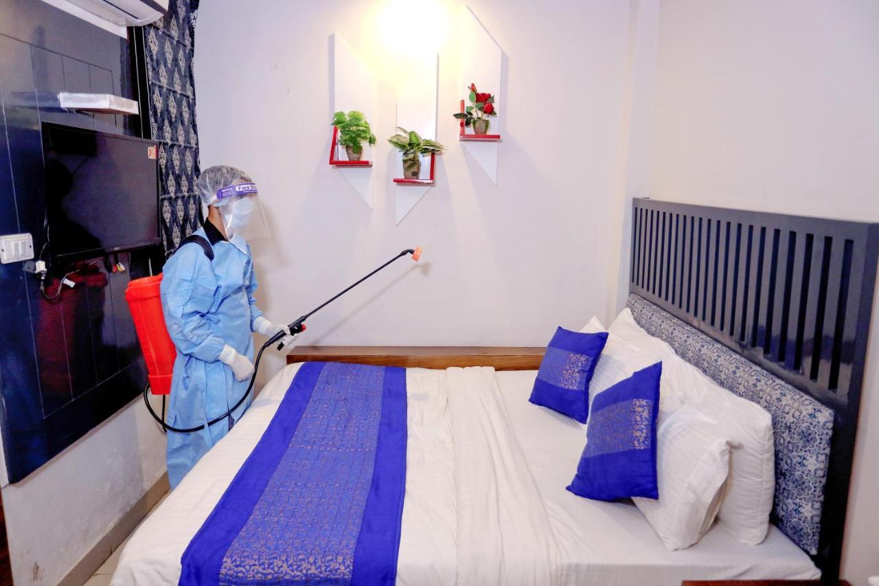 Hotel Nityaa Suites New Delhi Buitenkant foto