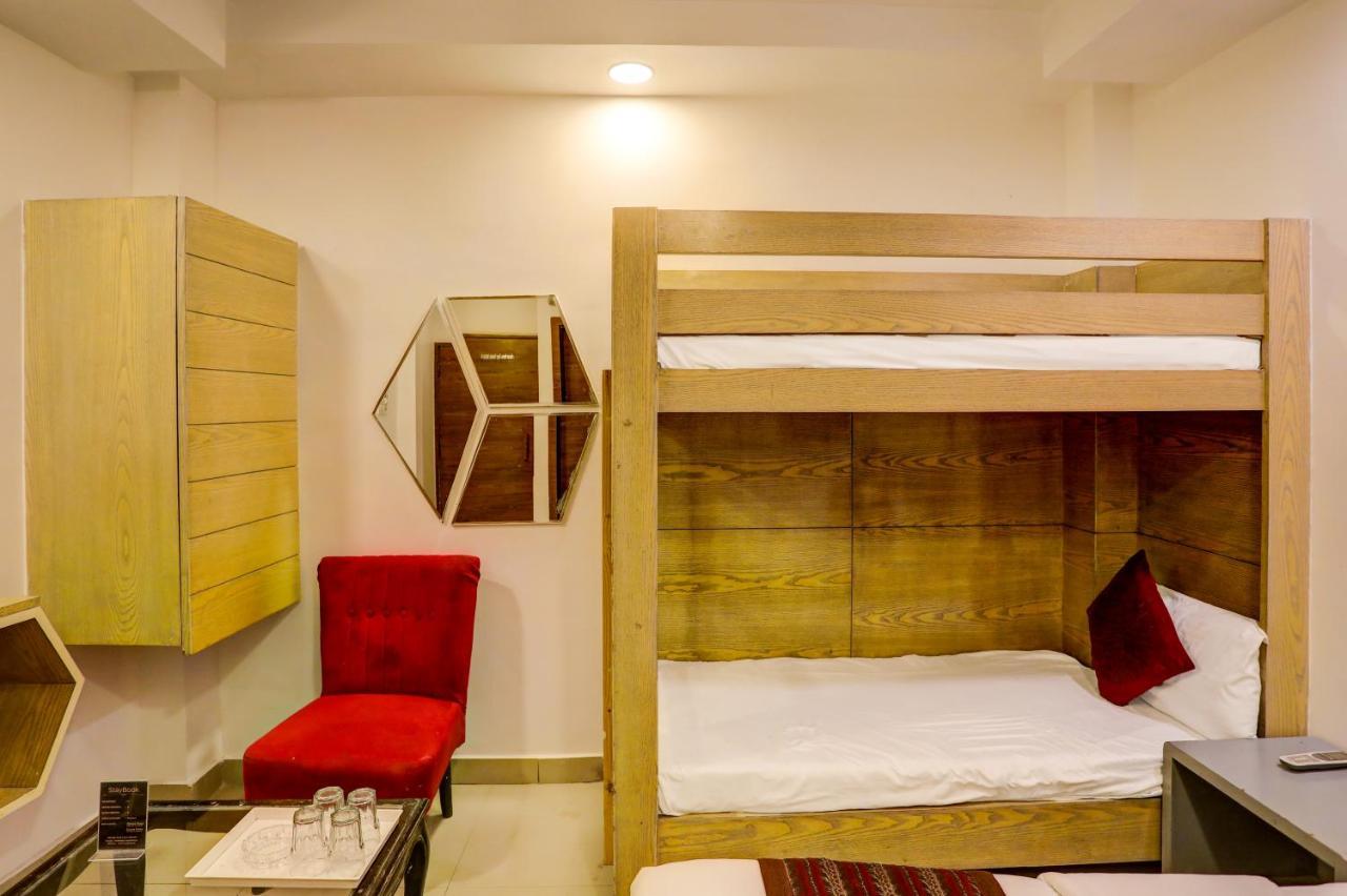 Hotel Nityaa Suites New Delhi Buitenkant foto