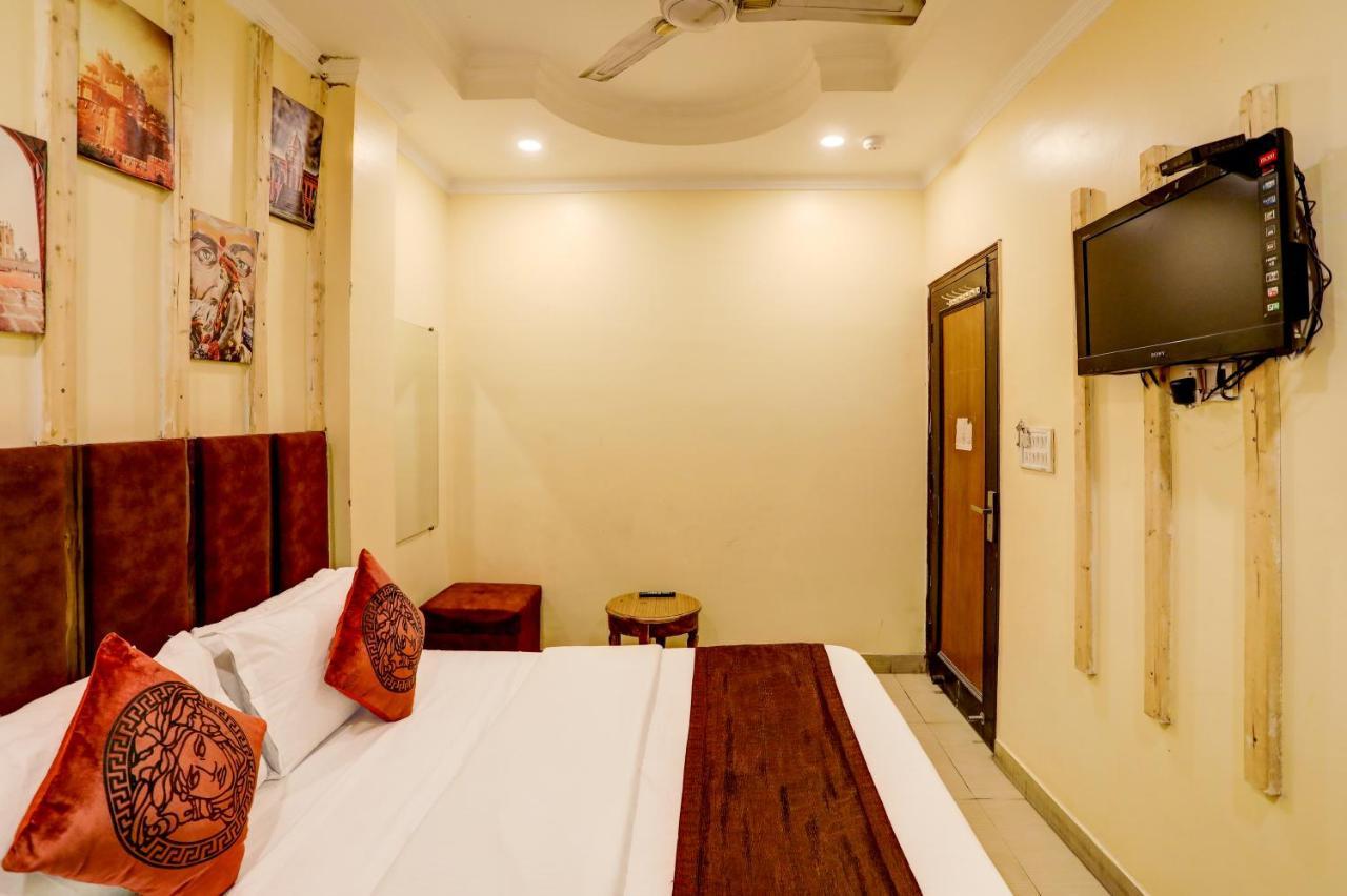 Hotel Nityaa Suites New Delhi Buitenkant foto