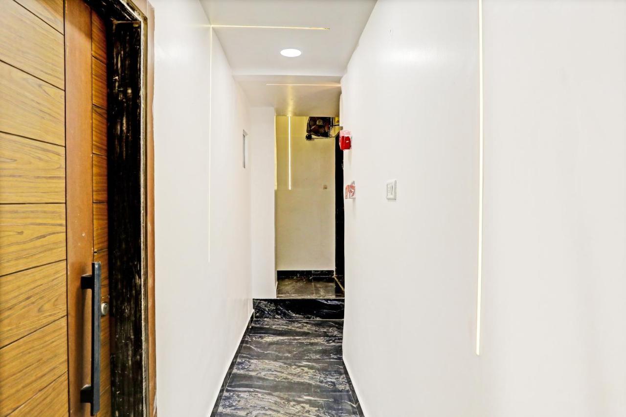Hotel Nityaa Suites New Delhi Buitenkant foto