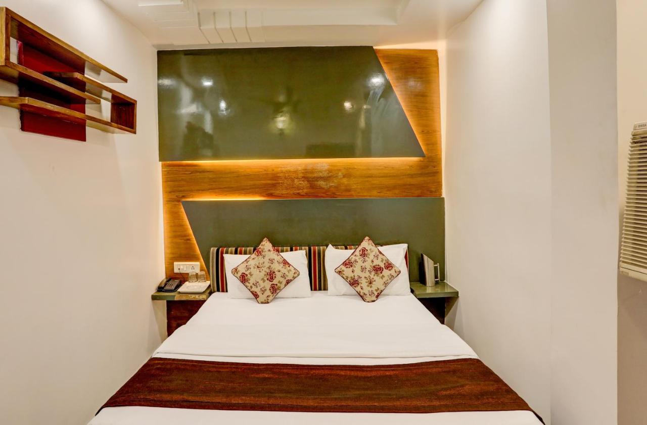 Hotel Nityaa Suites New Delhi Buitenkant foto